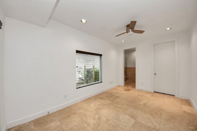 Building Photo - 1822 Southmore Blvd
