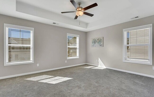 Building Photo - Stunning 3/2.5 Townhome Available Now!