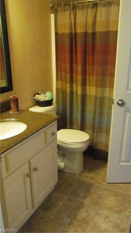 Building Photo - 350 San Roman Dr