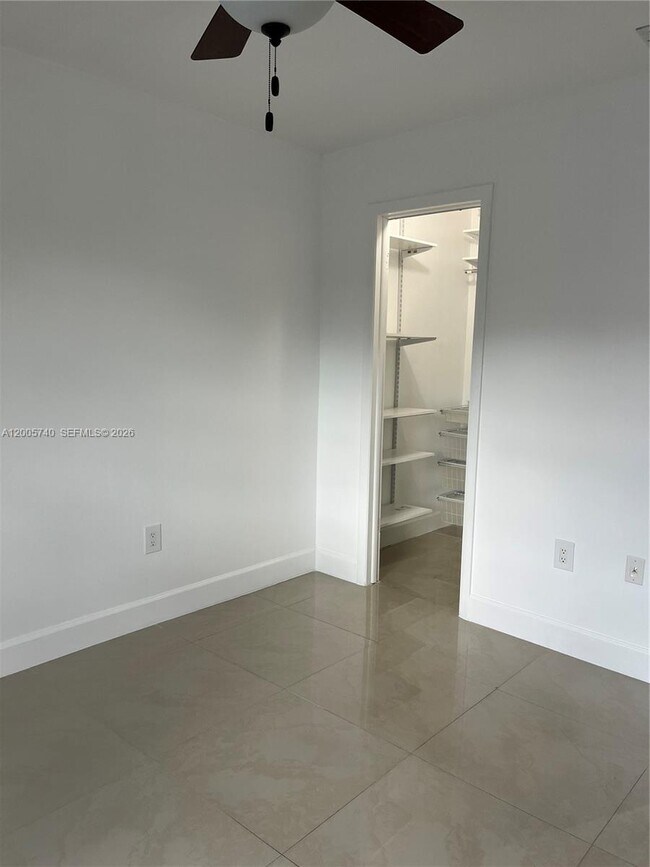 Building Photo - 6661 SW 137th Ct