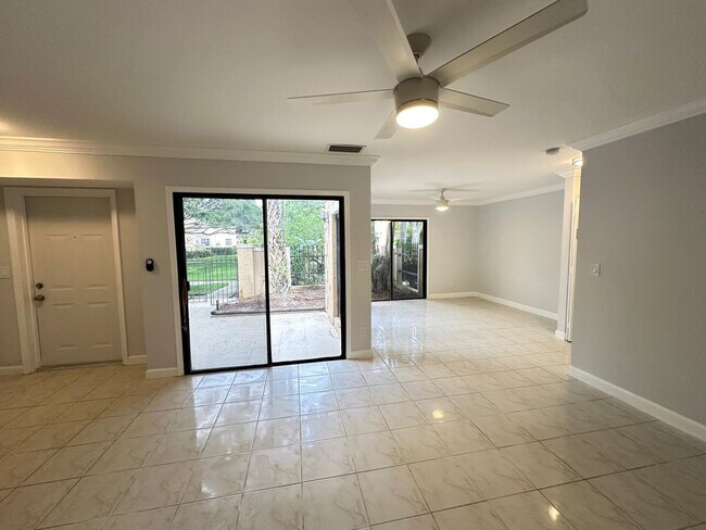 Building Photo - PGA National Beautiful 2 Bedroom 3 Bath Co...