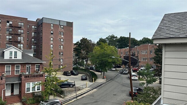 Building Photo - 539 W 232nd St