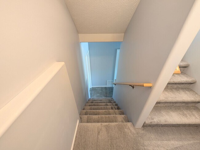 Building Photo - 5011 Clearwater Dr