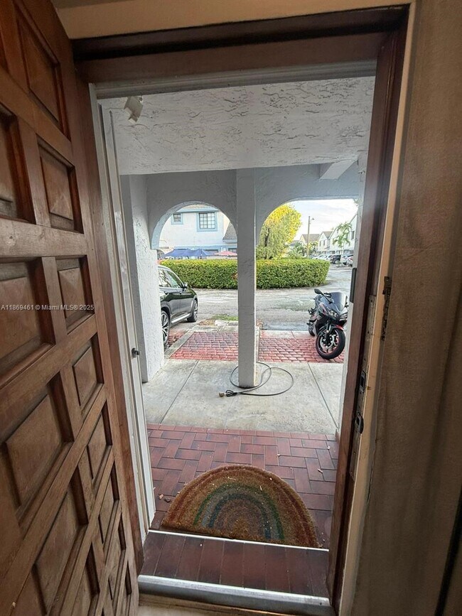 Building Photo - 1595 SW 122nd Ave