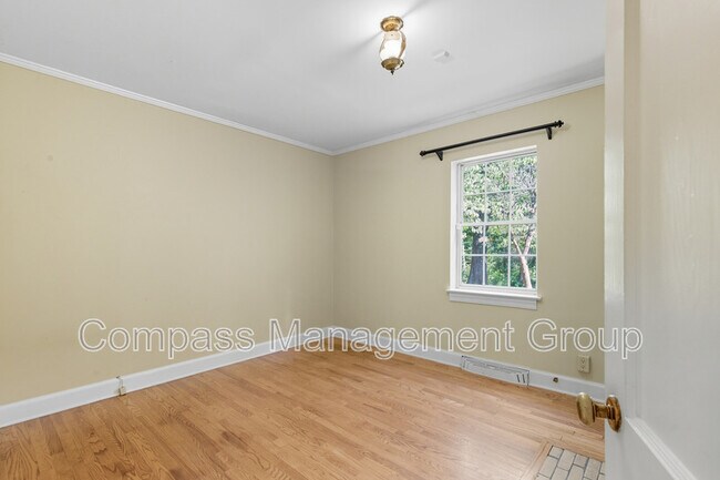 Building Photo - 139 Druid Dr