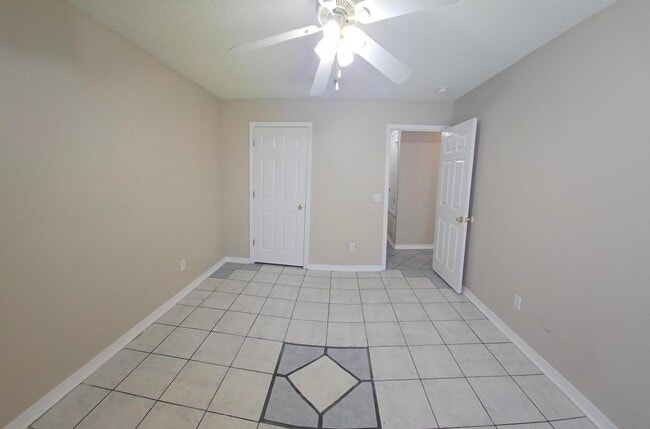 Building Photo - 418 Pristine Water Ln