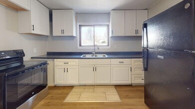 Building Photo - 3 Bedroom Home in Cleveland