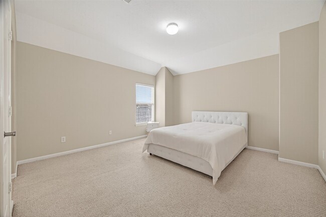 Building Photo - 13310 Larkhill Gardens Ln