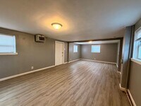 Building Photo - N 14th St Triplex