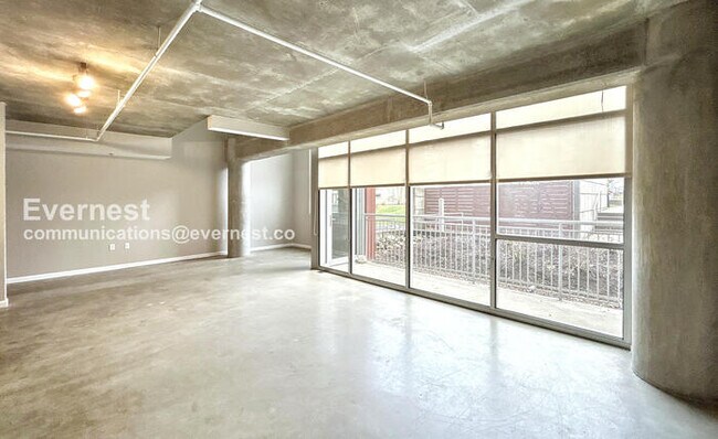 Building Photo - 2115 Yeaman Pl