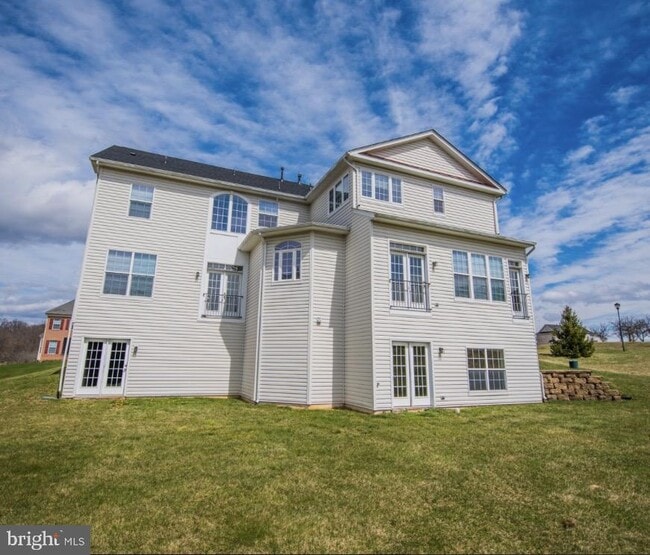 Building Photo - 29 Pathfinder Ct