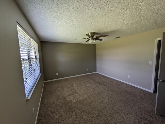 Building Photo - 4635 Longbow Dr