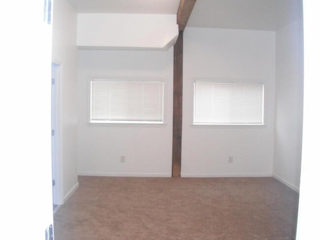 Building Photo - 387 E Milton St