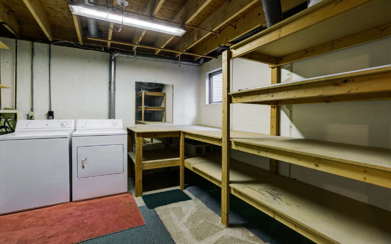 Building Photo - Prime Location Near Fort Carson – Townhome...