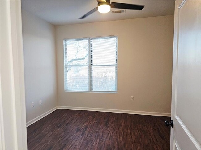 Building Photo - 870 Mayson Turner Rd NW