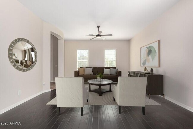 Building Photo - Stunning 4 bedroom, 3 bathroom home in the...
