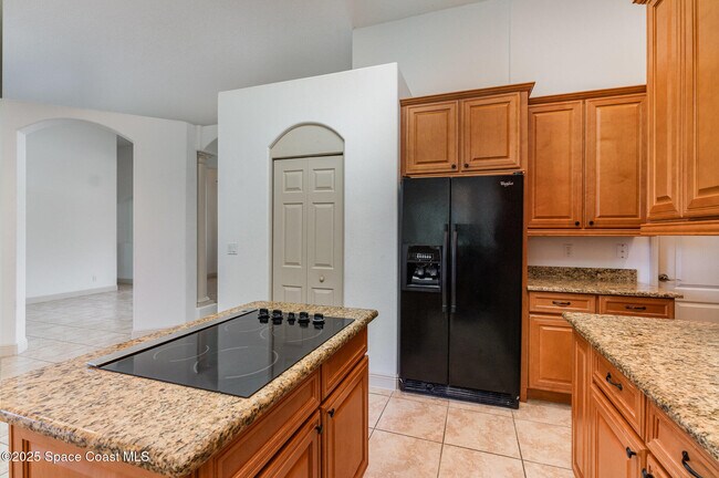 Building Photo - 3641 Gatlin Dr