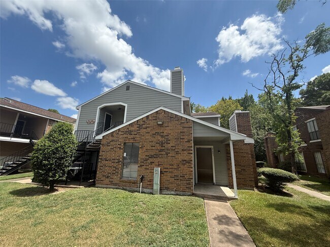 Primary Photo - 7200 W T C Jester Blvd