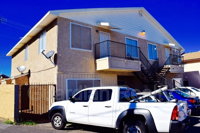 Building Photo - 801 N Major Ave