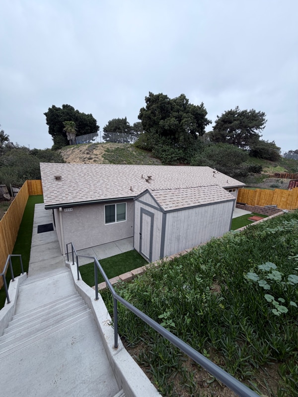 Building Photo - 2214 Finch Ln