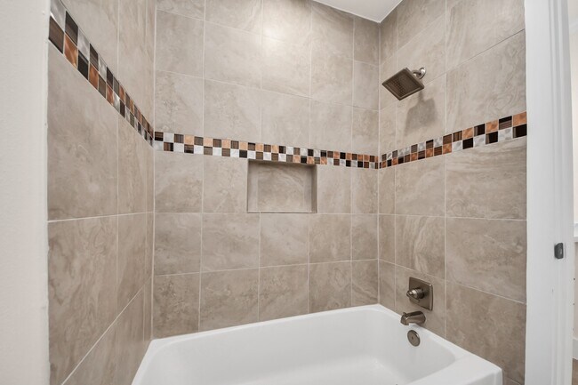 Building Photo - 14647 Perthshire Rd