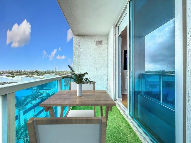 Building Photo - 1945 S Ocean Dr