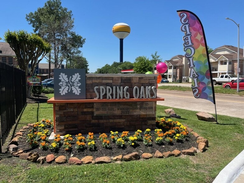 Building Photo - Spring Oaks Apartments