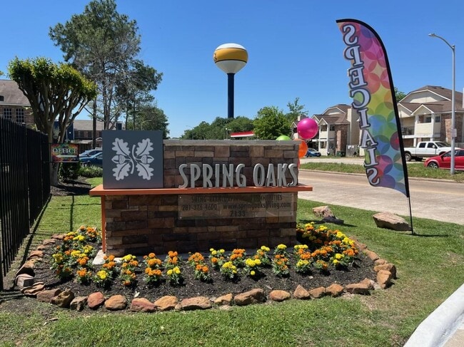 Building Photo - Spring Oaks Apartments