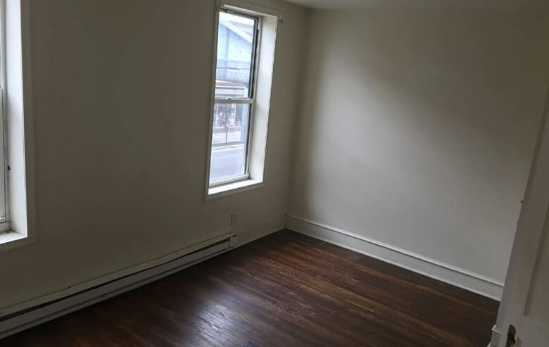 Building Photo - 3115 Kensington Ave