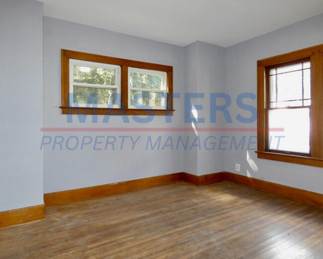 Building Photo - 524 E Hudson St