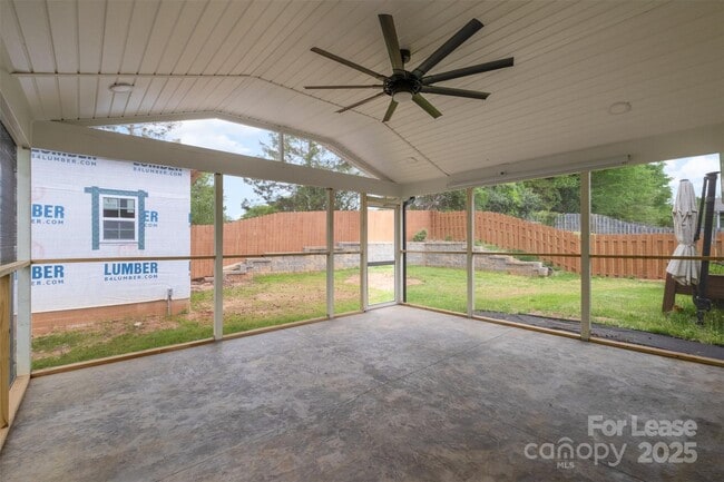 Building Photo - 8424 Angwin Pl