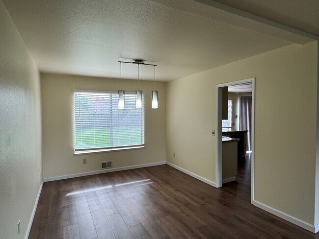 Building Photo - Coming Soon - Beautifully remodeled 5 bed/ 2.5 bath with huge backyard