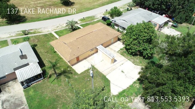 Building Photo - 137 Lake Rachard Dr
