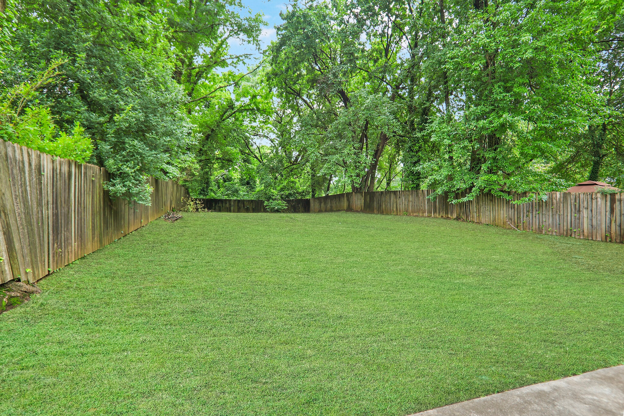Building Photo - 932 Winburn Dr