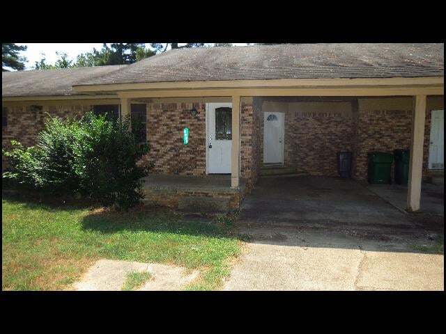 Building Photo - 9900 Pinnacle Valley Rd