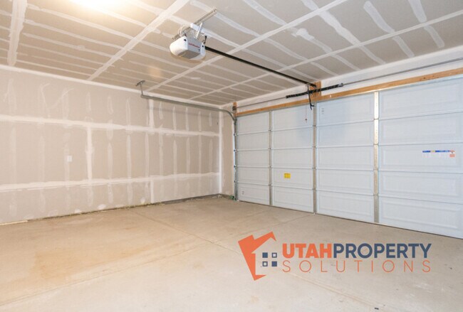 Building Photo - 959 W 540 S