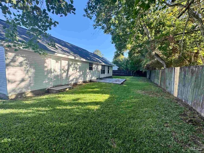 Building Photo - 1323 Sterling Point Dr