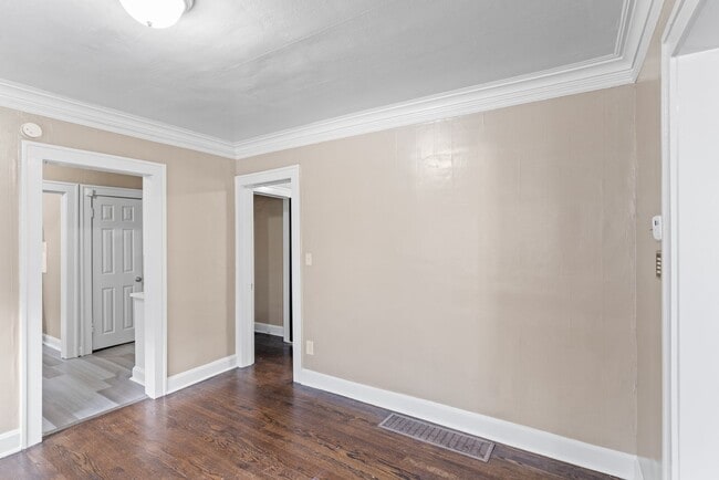 Building Photo - Charming 2-Bed Home with Hardwood Floors & Bright, Open Living Spaces!