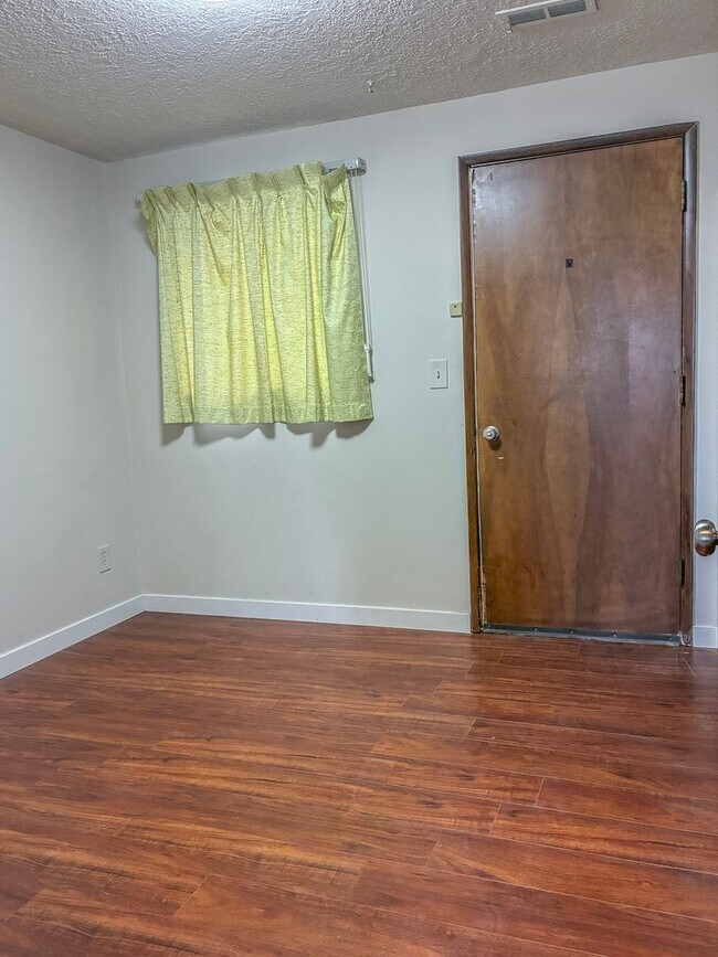 Building Photo - Beaverton Home Available ! Inquire today for a tour !