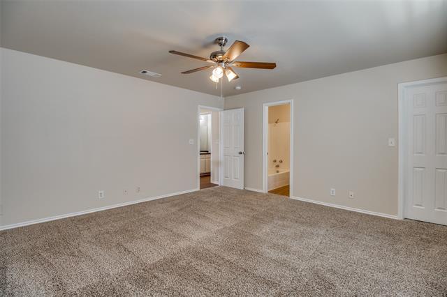 Building Photo - 913 N Brents Ave
