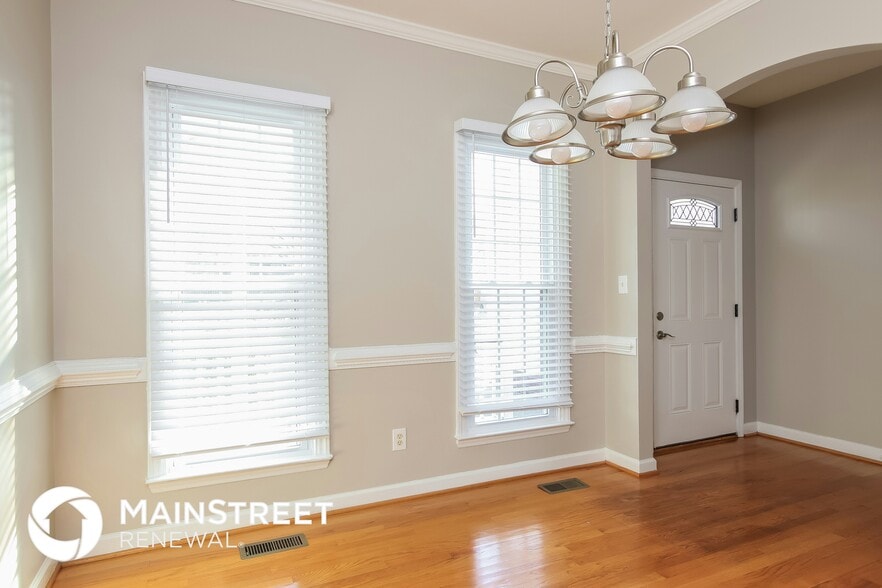 Building Photo - 808 Siena Dr