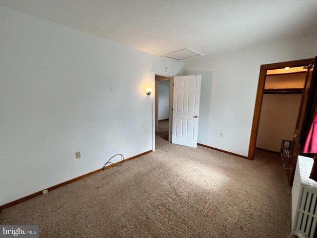 Building Photo - 448 Biddle St