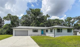 Building Photo - 4476 Fairview Ave