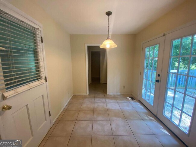 Building Photo - 4424 Oak Creek Dr