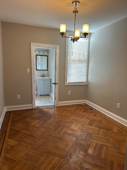 Building Photo - 719 N Rosedale St