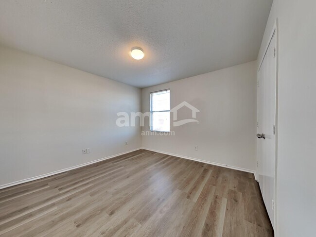 Building Photo - 3112 Amber Waves Ln