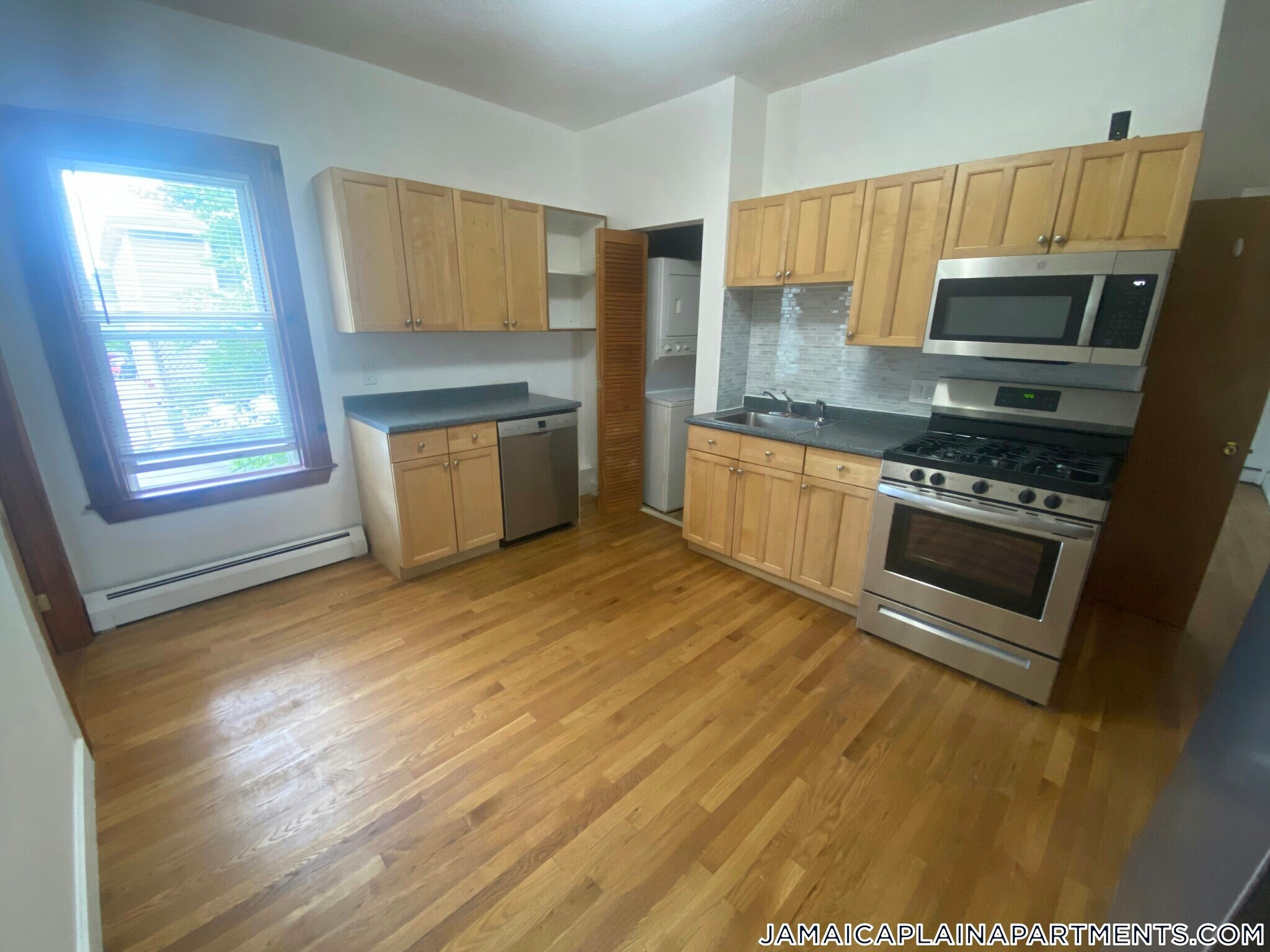 Building Photo - 3 Nira Ave