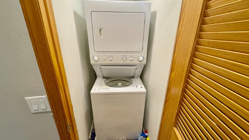 Building Photo - 1453 W Cortez St