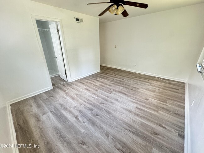 Building Photo - 5444 Los Santos Way