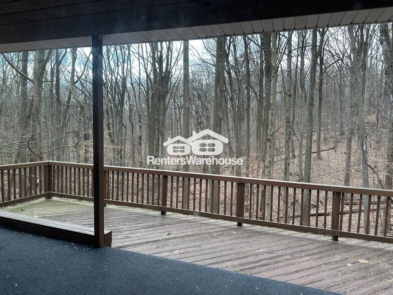 Building Photo - 1109 High Country Rd